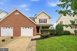 featured image of 2068 Stoneleigh Dr
