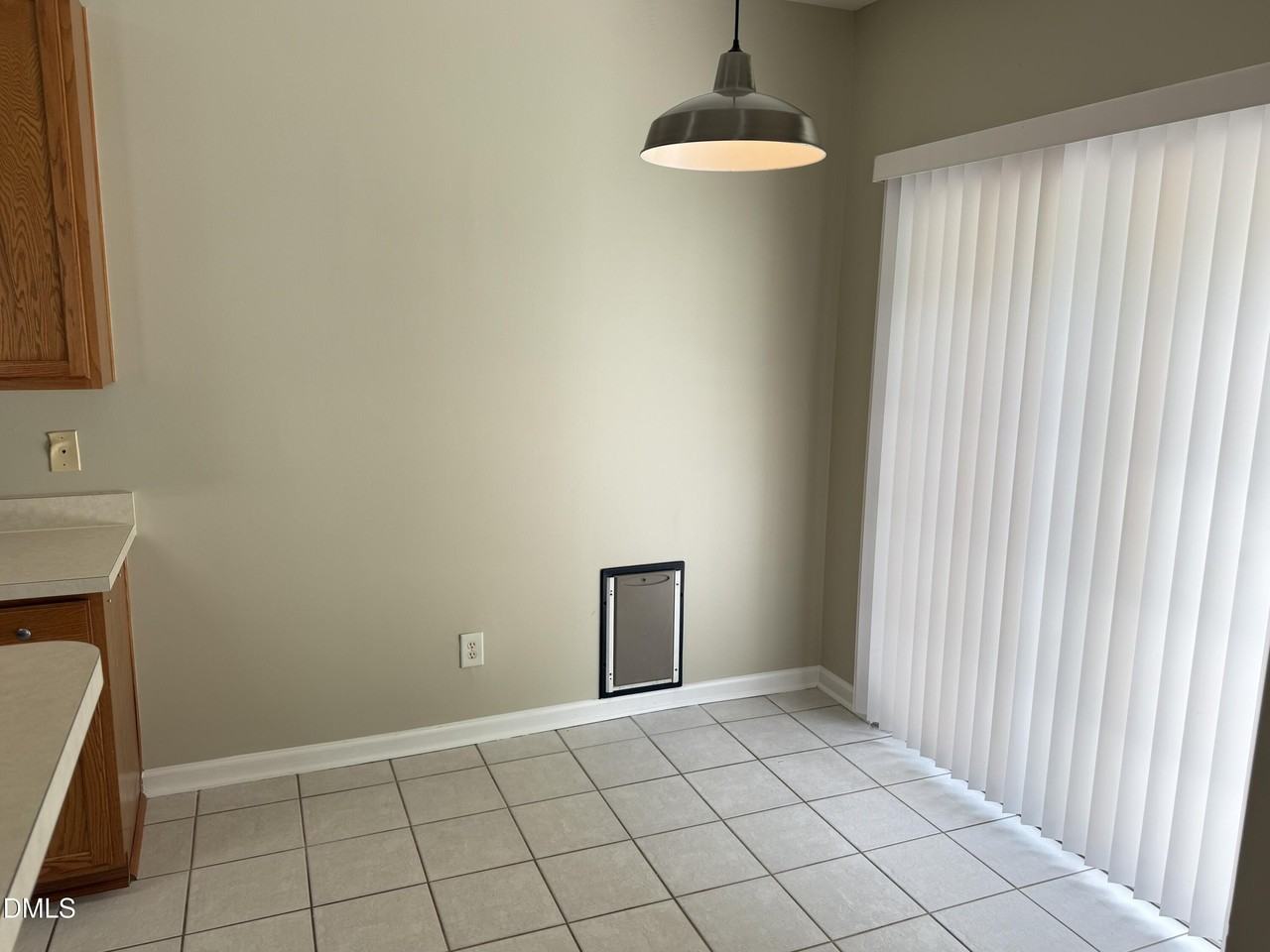 1414 Crimson Creek Dr - Photo 5 of 14