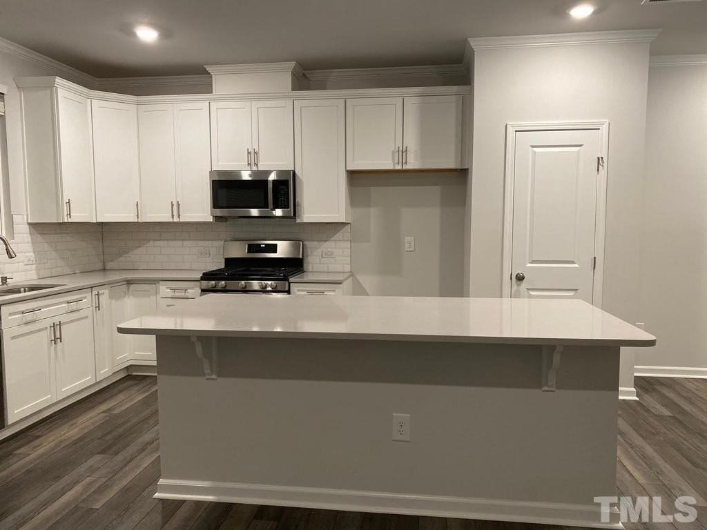 1014 Gemma Dr - Photo 4 of 28