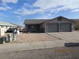 featured image of 2469 Fox Ave