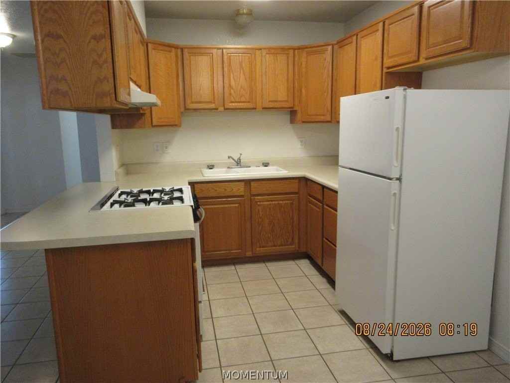 2469 Fox Ave - Photo 3 of 9