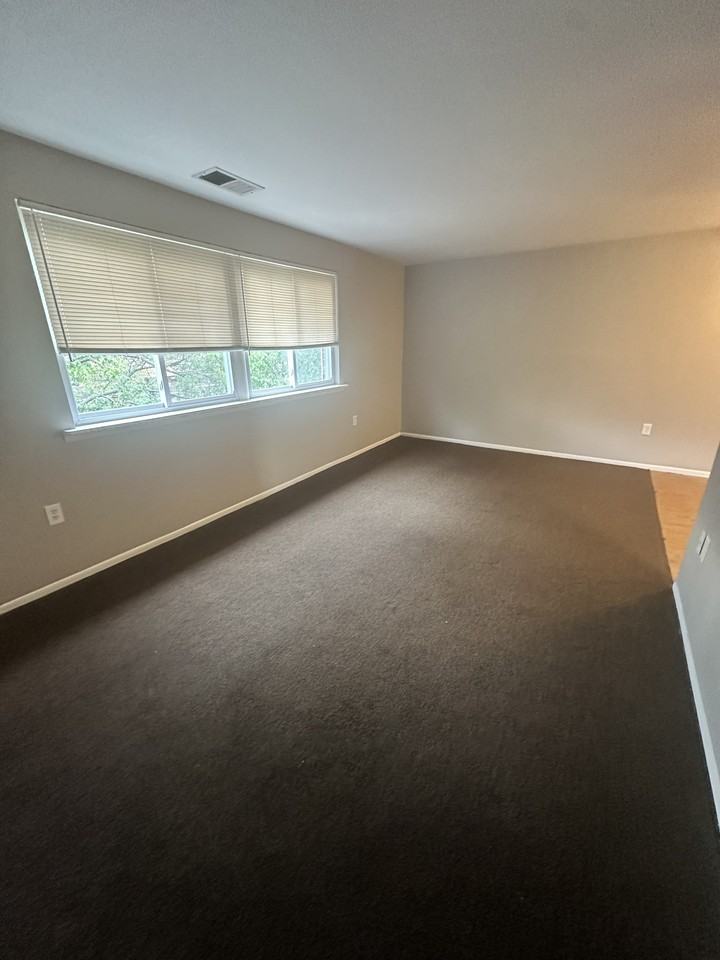 3027 S 72nd St 2nd Fl #2ndFL - Photo 2 of 18