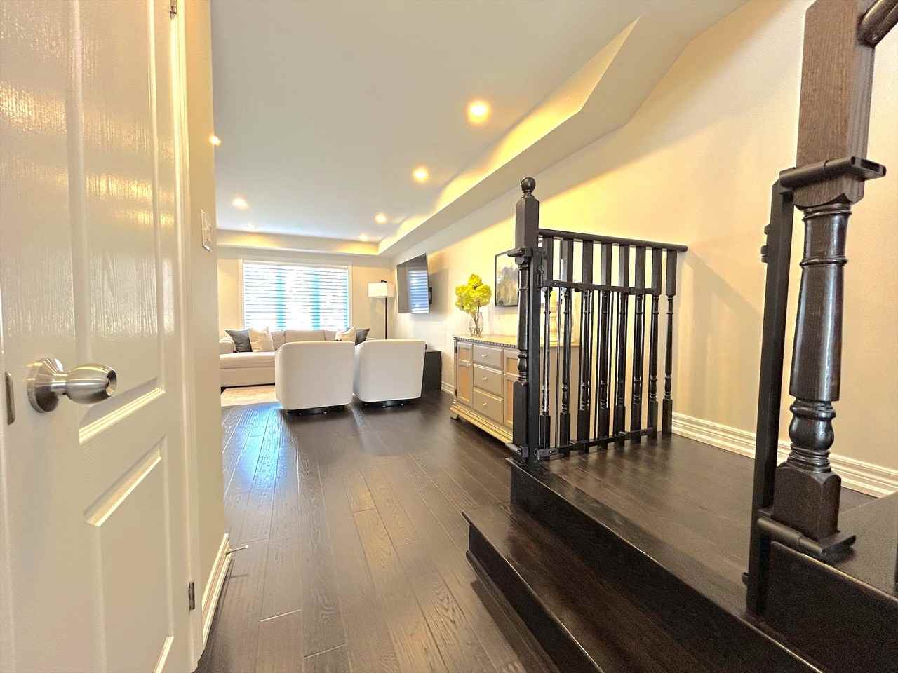 3833 Tufgar Crescent - Photo 4 of 50