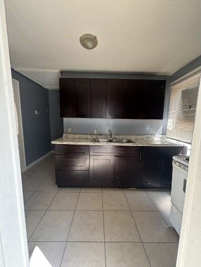 444 Duray St #1 - Photo 5 of 17