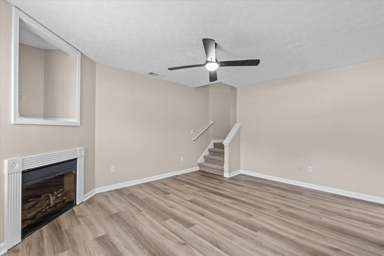 324 Sequoia Pt #1 - Photo 5 of 30