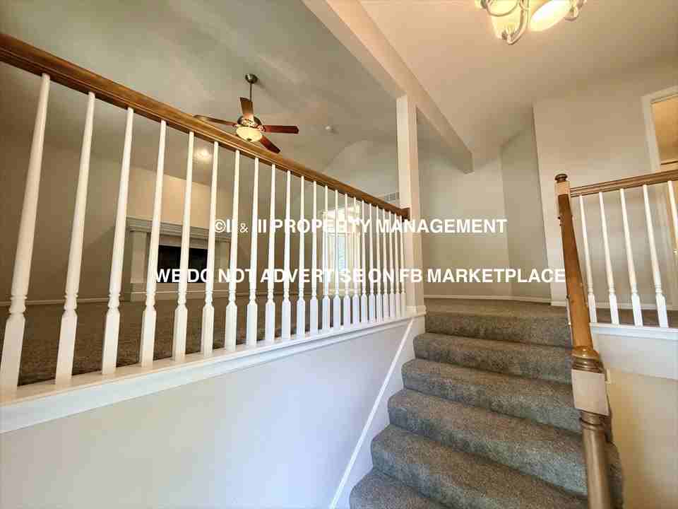 2603 Ne Springbrook St #1 - Photo 2 of 38