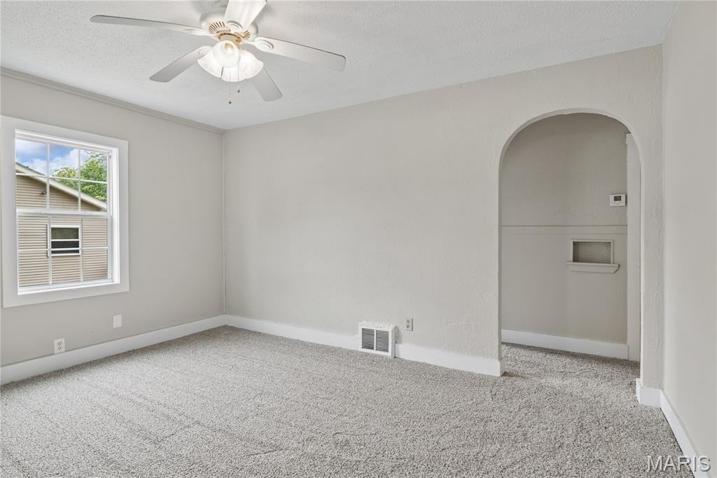 203 Oconnell St #1 - Photo 5 of 17