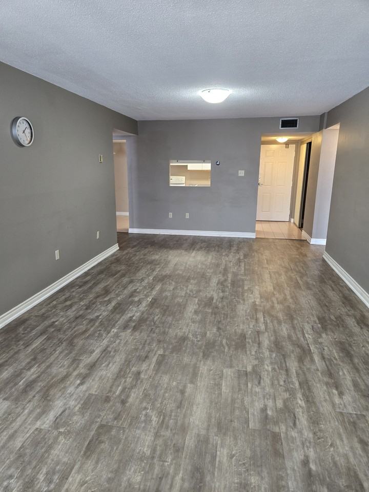 1510 Richmond Street #307 - Photo 5 of 12