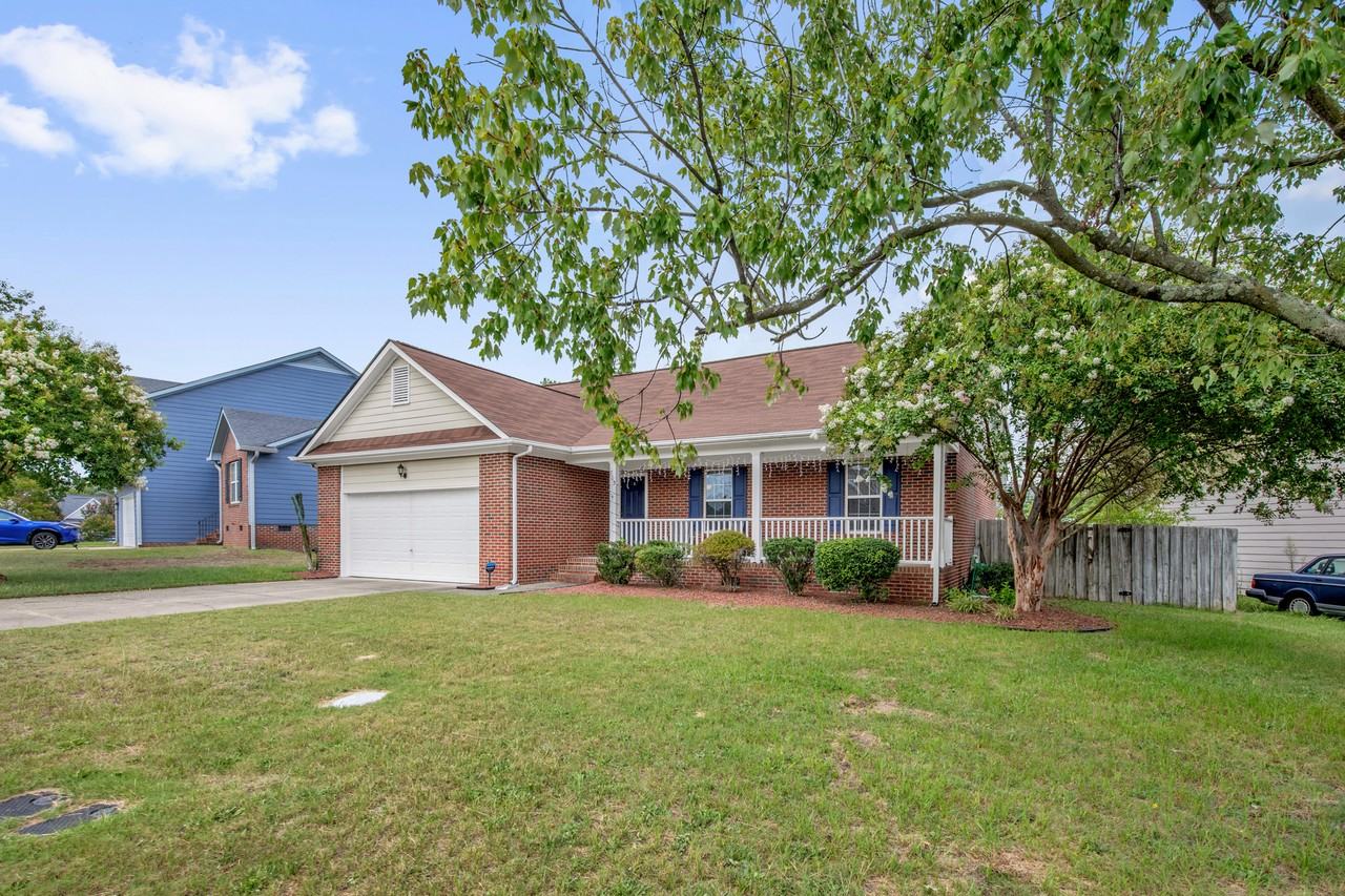 703 Fairbluff Dr #JT - Photo 2 of 27