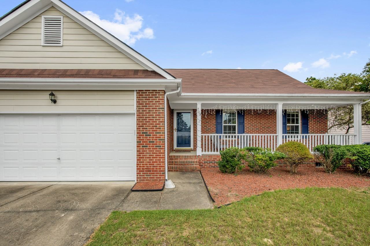 703 Fairbluff Dr #JT - Photo 3 of 27