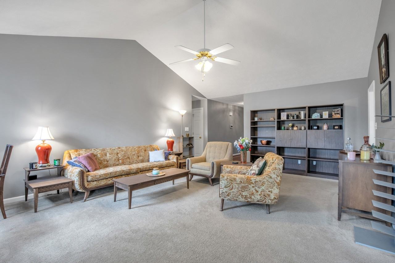 703 Fairbluff Dr #JT - Photo 5 of 27