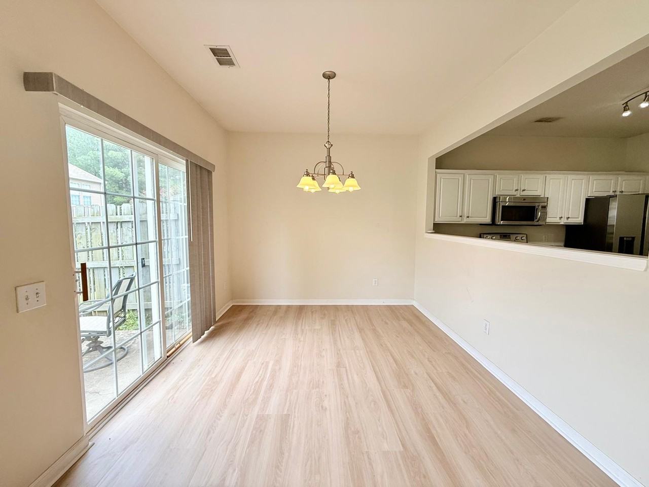 10212 Garmoyle St #1 - Photo 4 of 23
