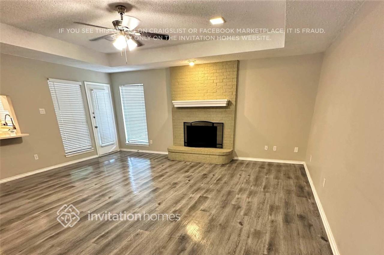 4510 Lone Oak Dr - Photo 3 of 14