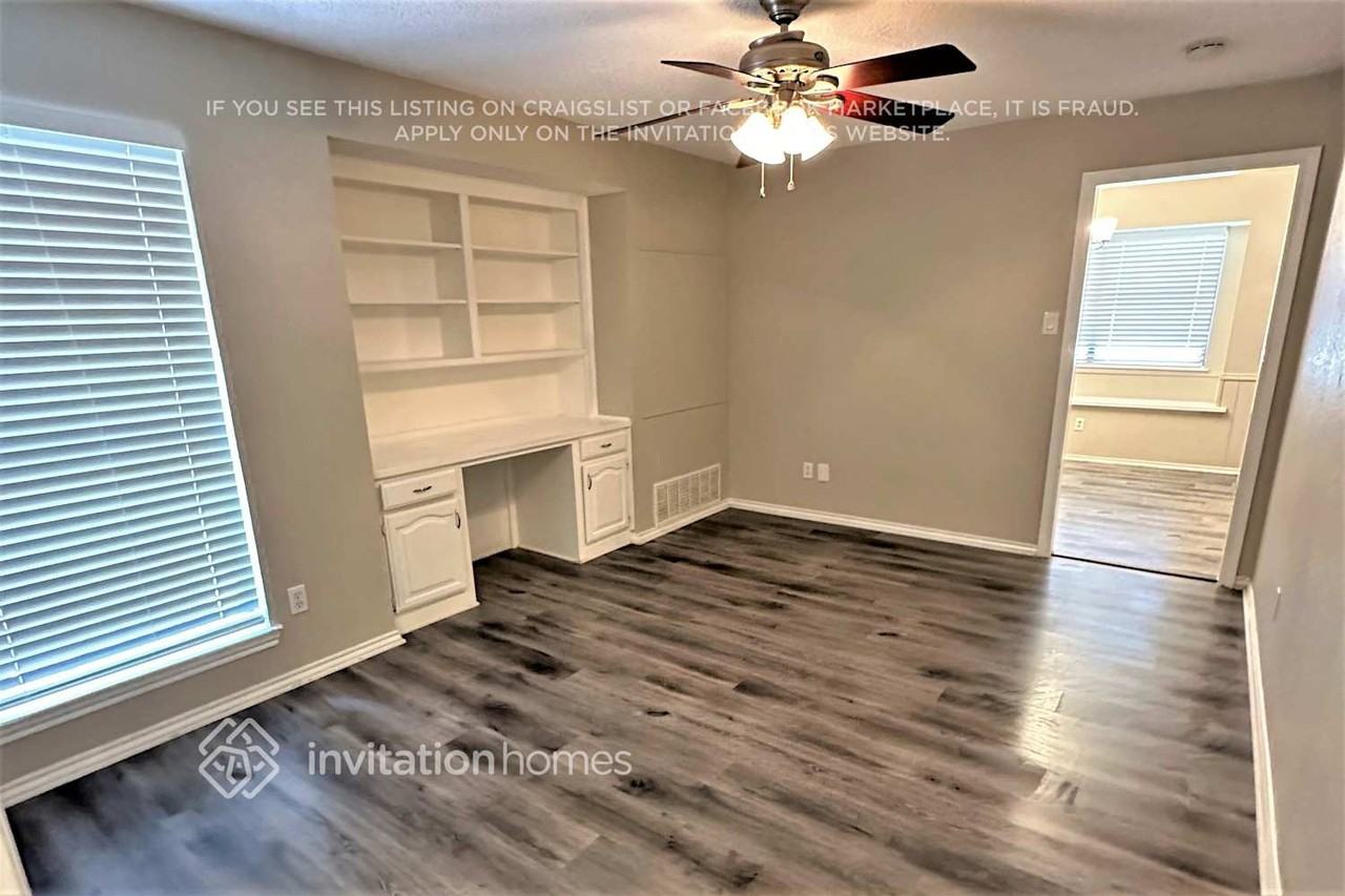 4510 Lone Oak Dr - Photo 5 of 14
