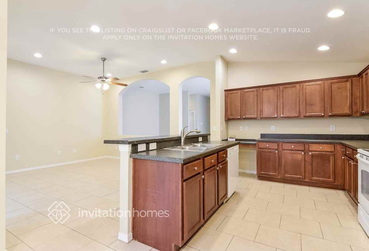 13037 Old Florida Cir - Photo 7 of 20