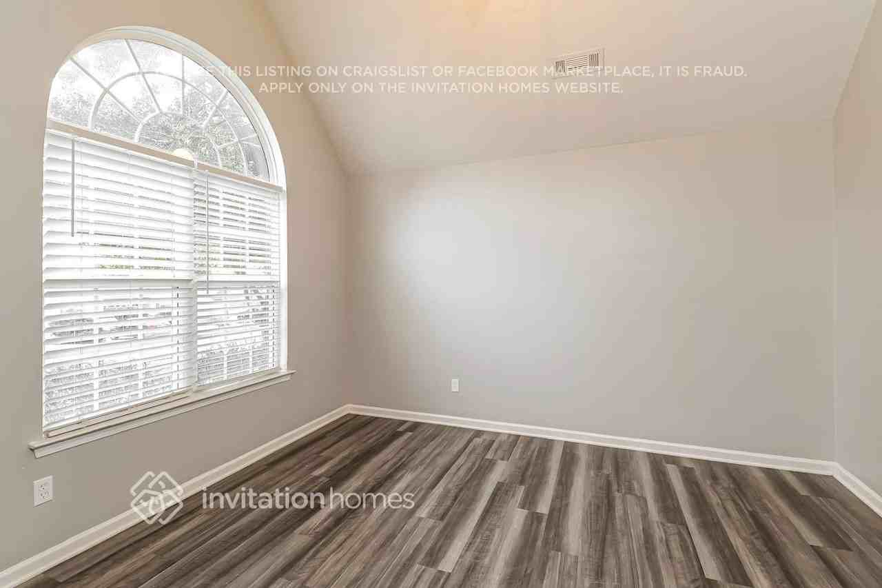 175 Elba Dr - Photo 5 of 18