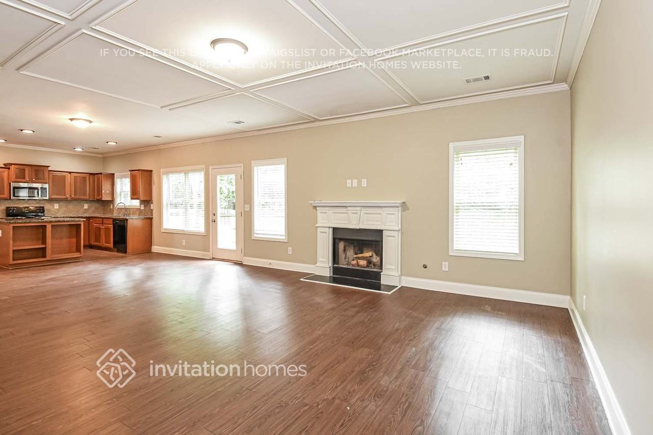 3555 Autumn Brooke Ct - Photo 5 of 18