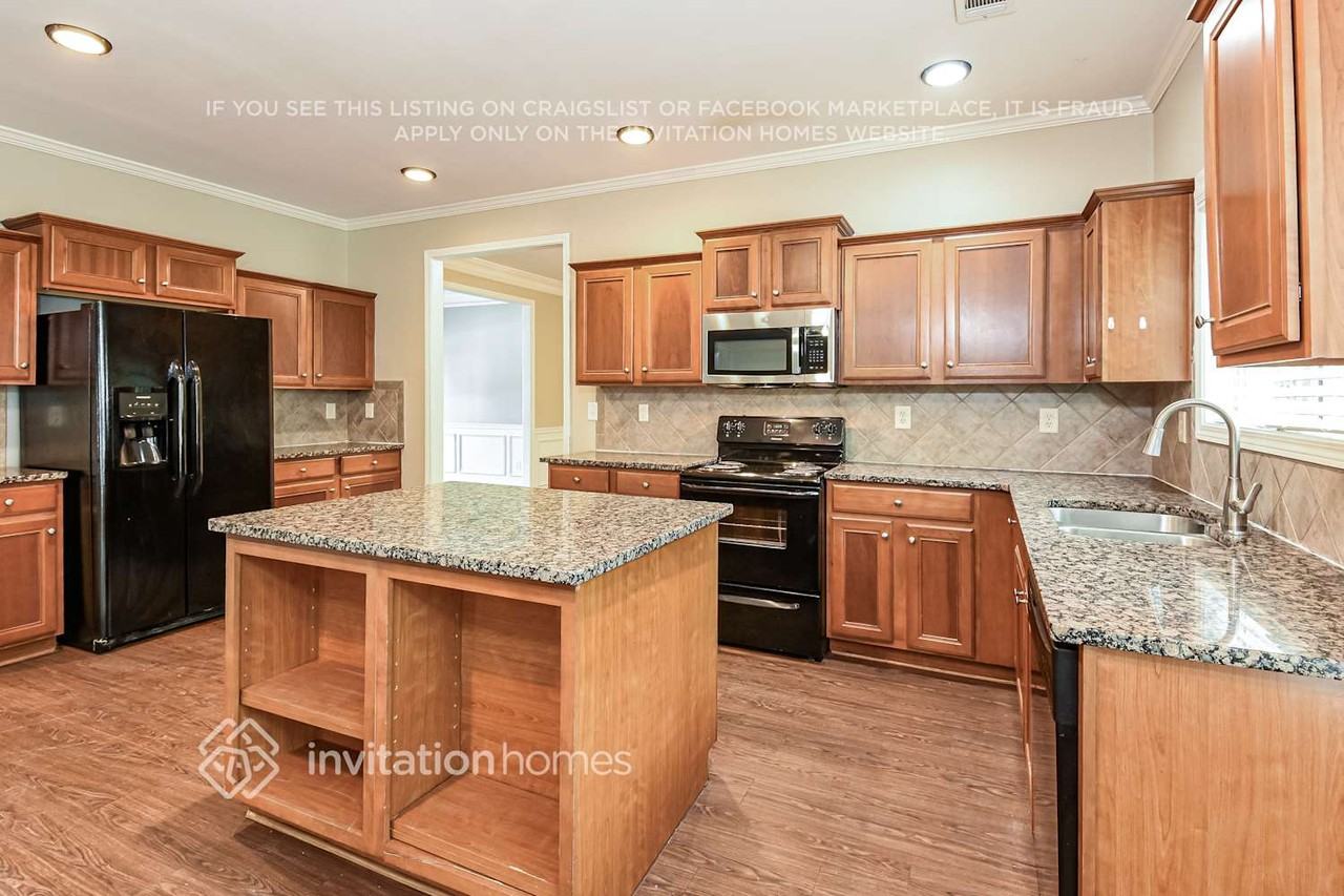 3555 Autumn Brooke Ct - Photo 7 of 18