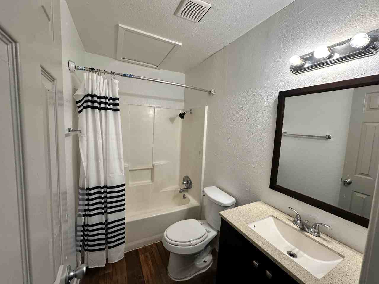 4009 Milton St #A - Photo 5 of 6
