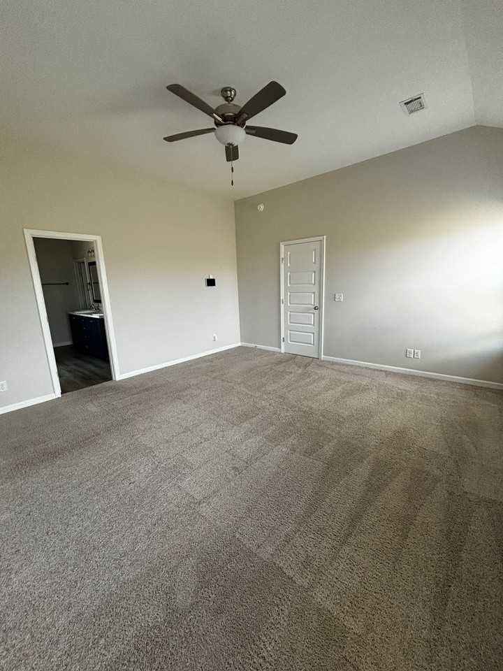 289 Deerfield Dr Ne #1 - Photo 6 of 15