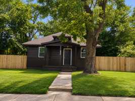 featured image of 1191 Sylvan St #1