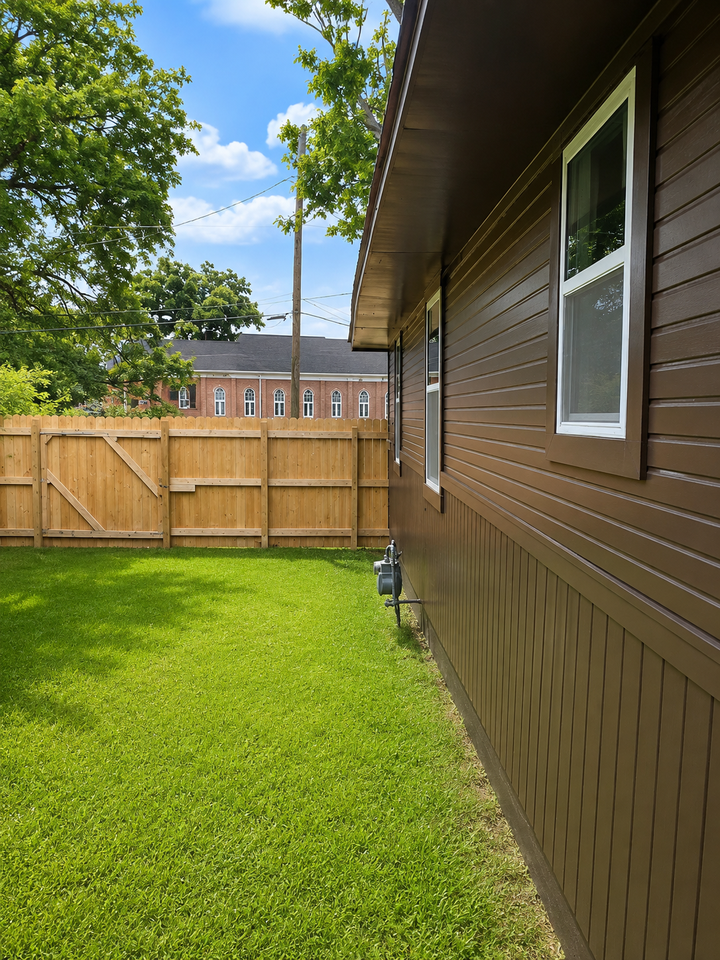 1191 Sylvan St #1 - Photo 4 of 8