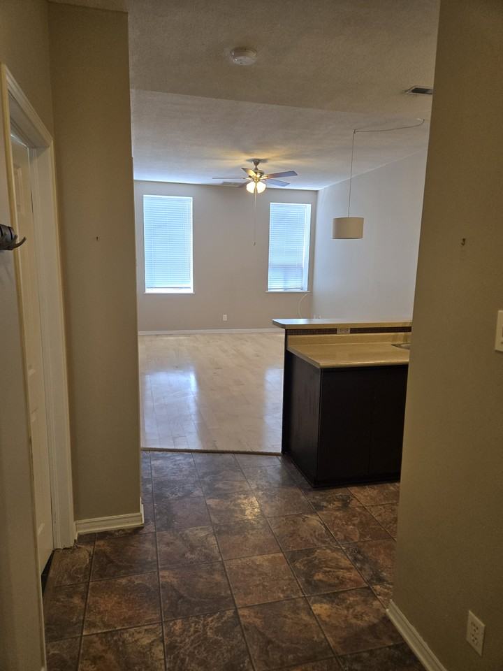 272 Dundas Street #403 - Photo 6 of 14