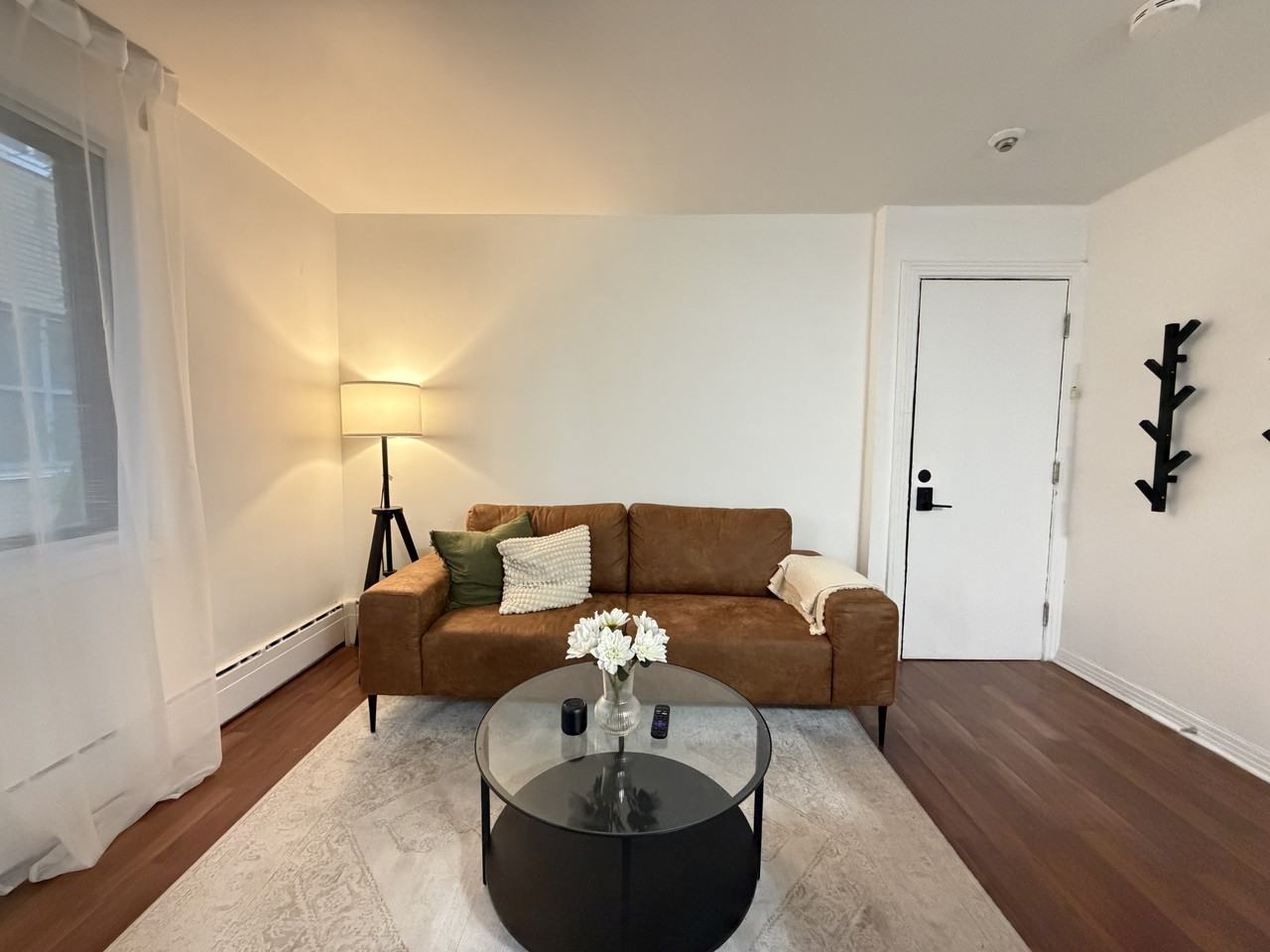 1683 Rue Rachel E — photo 1