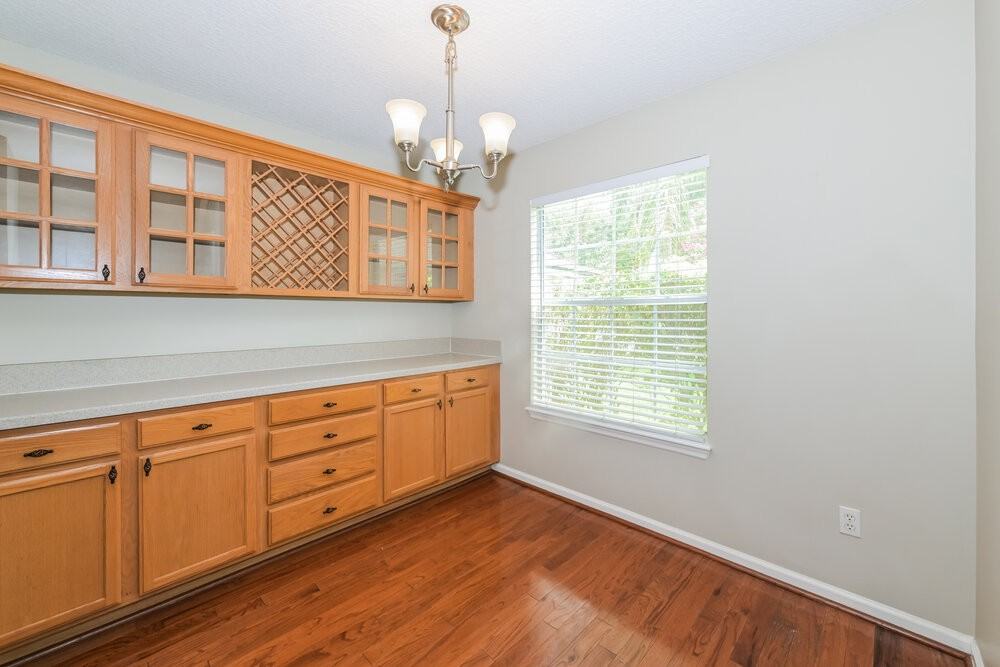 573 Redberry Ln - Photo 3 of 16