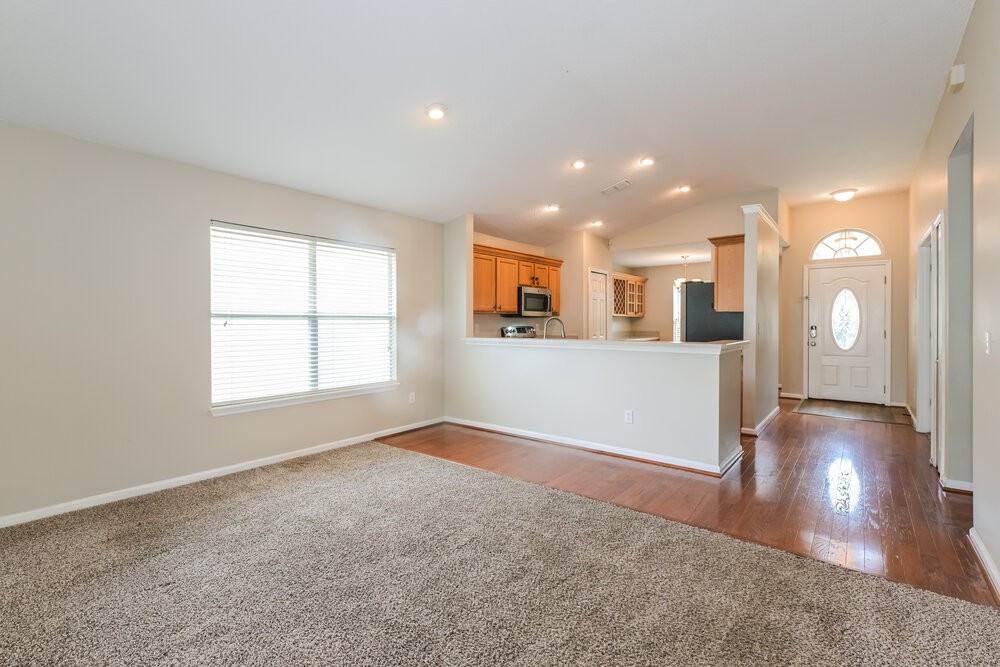 573 Redberry Ln - Photo 7 of 16