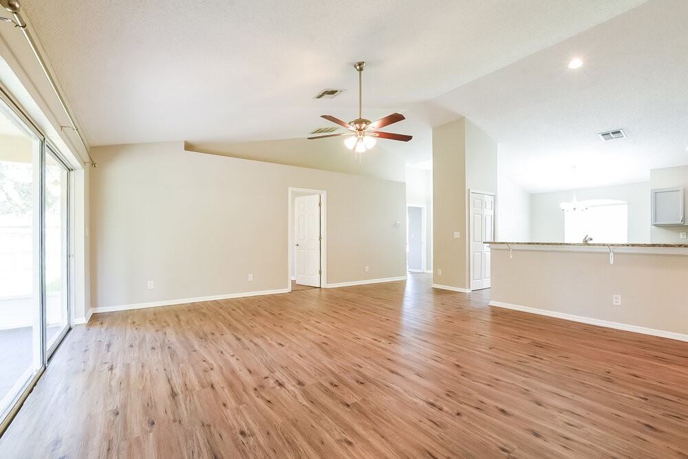 2233 Lake Pointe Cir - Photo 3 of 16