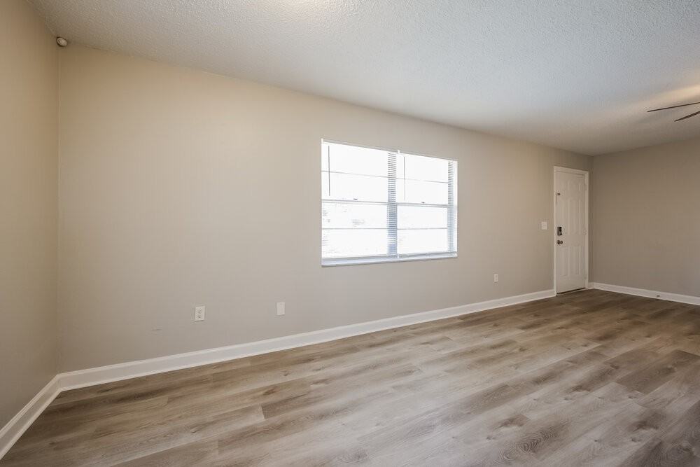 1778 Settler Dr - Photo 5 of 16
