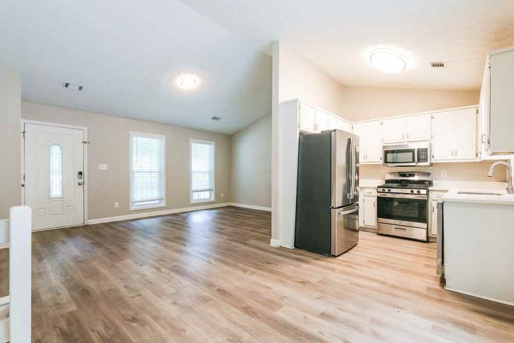 233 Northbridge Dr - Photo 7 of 16