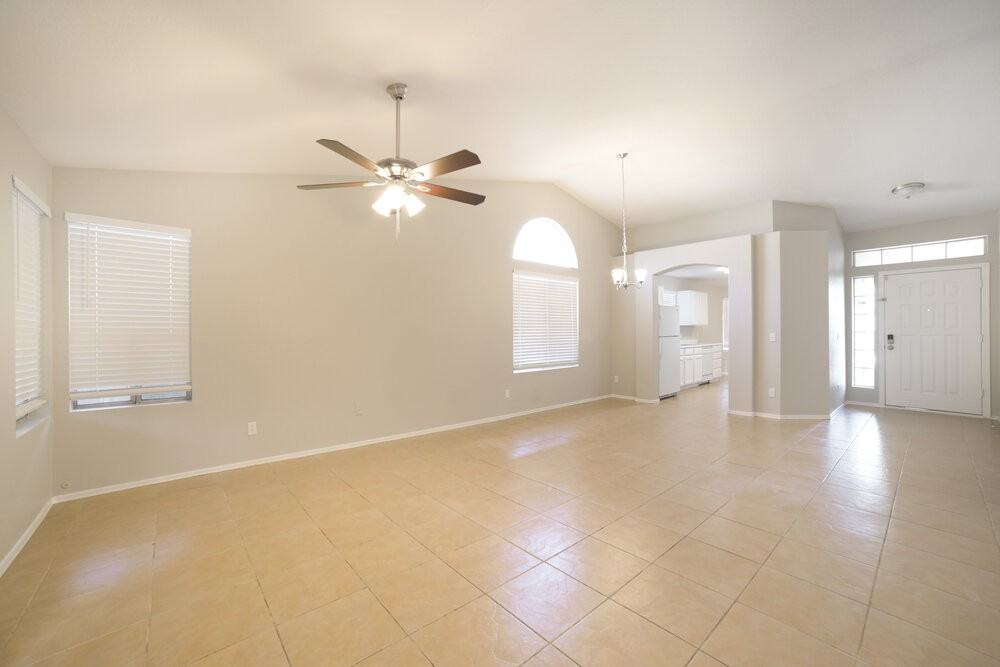 8556 W Ocotillo Rd - Photo 3 of 16