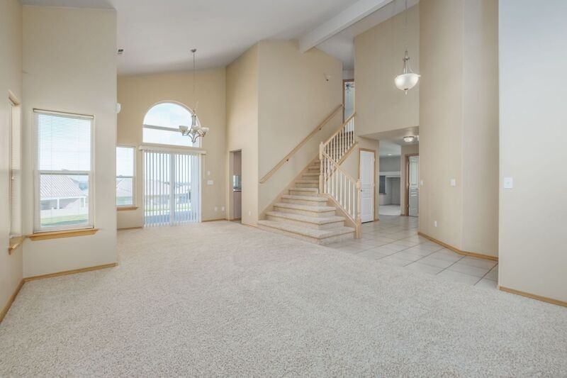 8812 W Rio Grande Ave - Photo 2 of 10