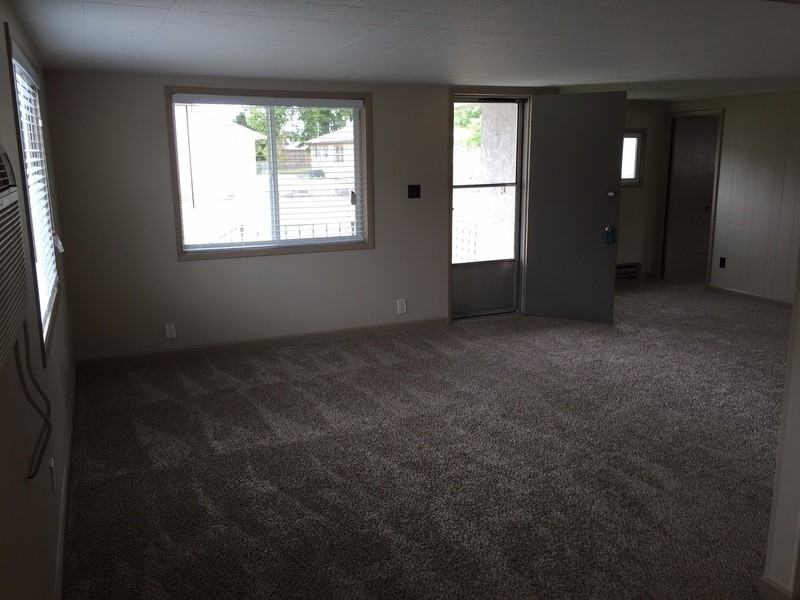 309 Robert Ave - Photo 2 of 12