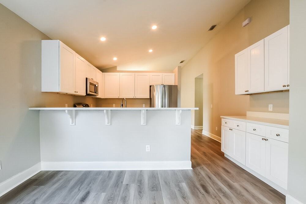 4201 Shadow Creek Cir - Photo 7 of 16
