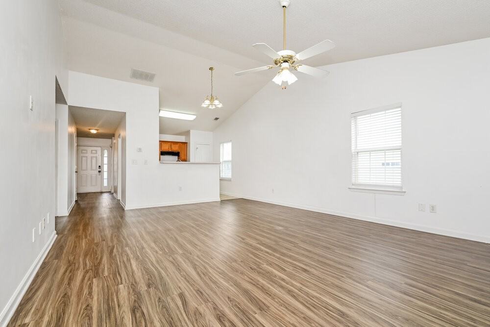 2167 Red Oak Cir - Photo 5 of 16