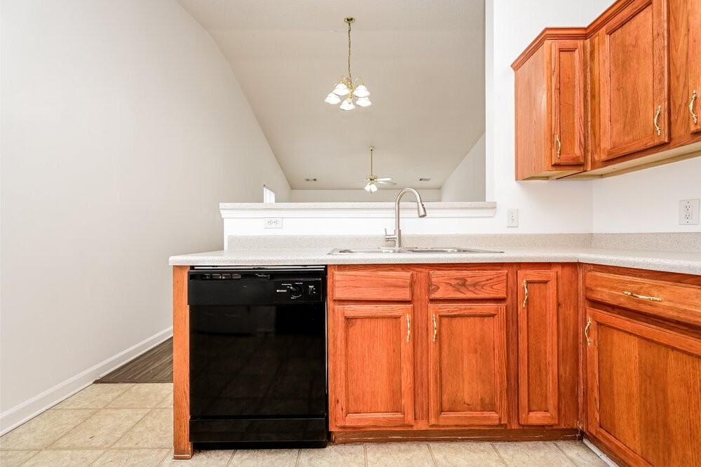 2167 Red Oak Cir - Photo 7 of 16