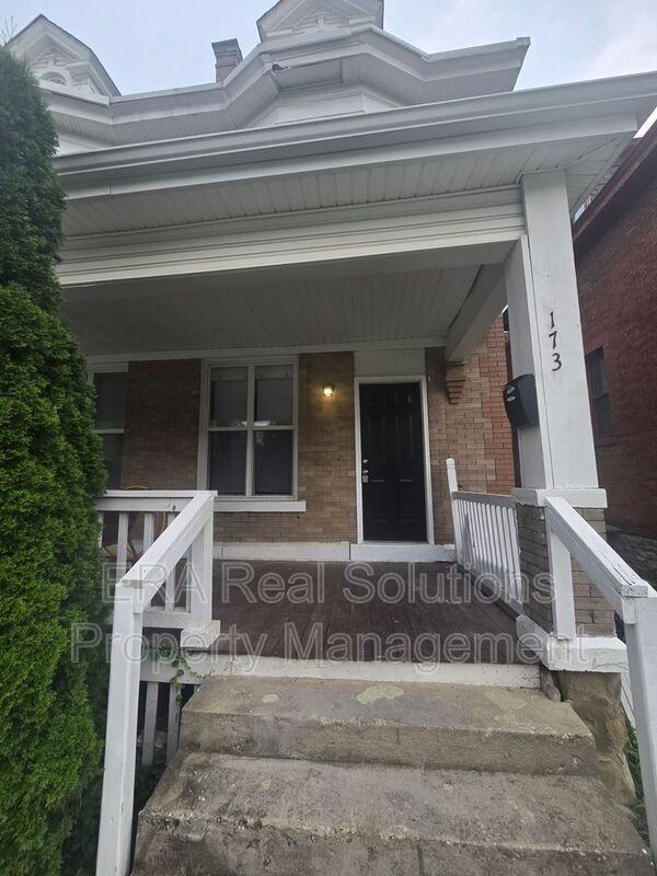 173 N 18th St - Photo 3 of 36