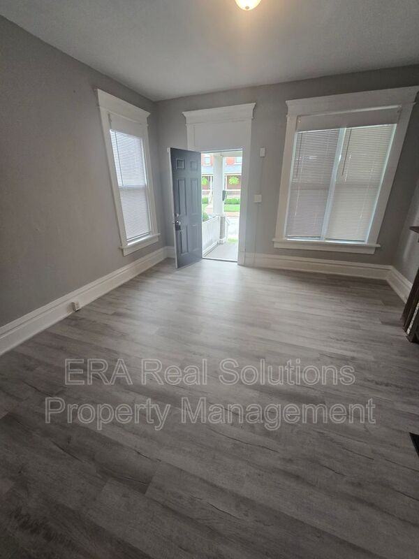 173 N 18th St - Photo 6 of 36