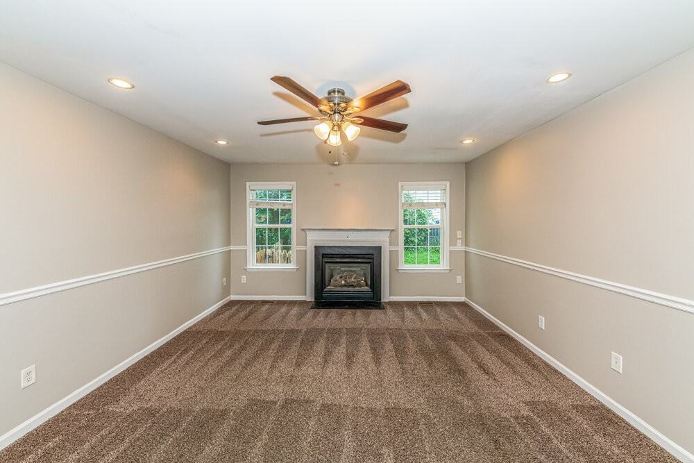 6412 Willowlawn Dr - Photo 4 of 17