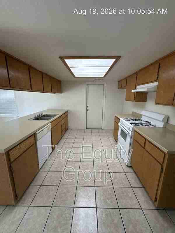 1340 S Santa Fe St - Photo 6 of 18
