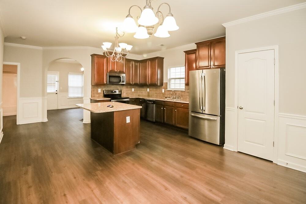 121 Tyre Dr - Photo 7 of 17