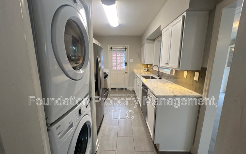 3568 Philwood Ave - Photo 4 of 21