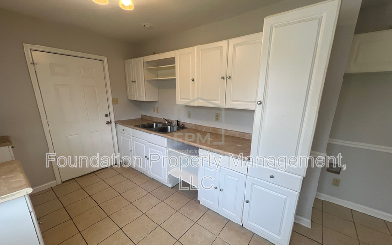 4498 Suncrest Dr - Photo 3 of 16