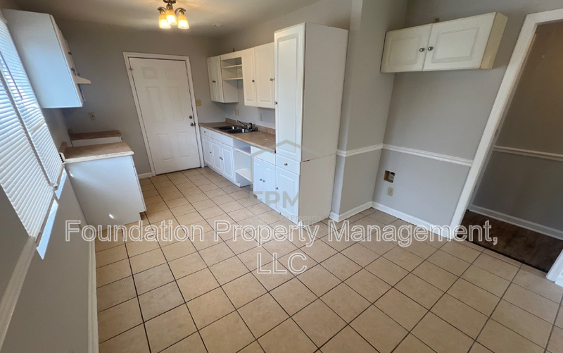 4498 Suncrest Dr - Photo 5 of 16