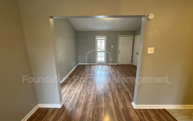 687 Creekstone Cir - Photo 7 of 21
