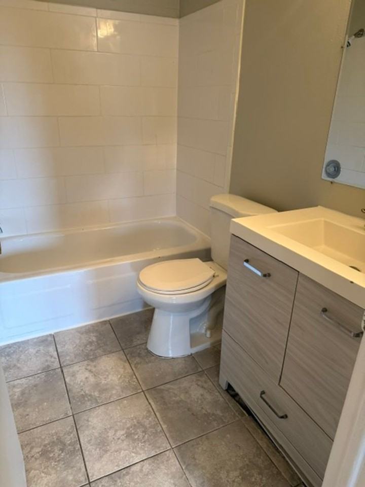 PERSAUD BRAMANTES APARTMENTS - Photo 7 of 13