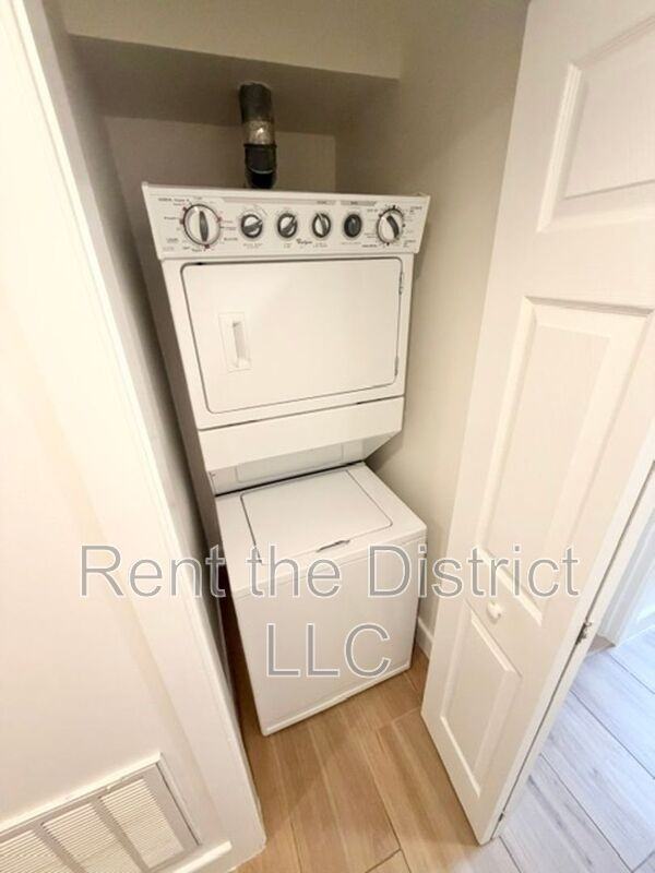 605B Kenyon St Nw - Photo 6 of 9